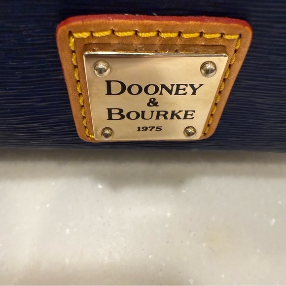 Dooney & Bourke Saffiano Leather Cross-body Satchel Bag Navy Blue NWOT - Picture 4 of 16